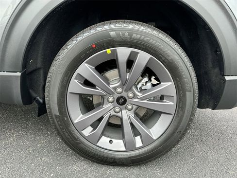 New 2026 Ford Explorer Active w/ Active Comfort Package image 26
