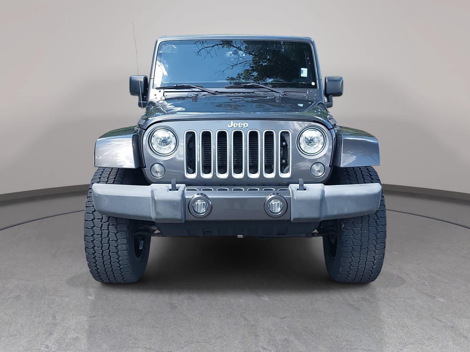 Used 2018 Jeep Wrangler Unlimited Sahara AWD/4WD image 2