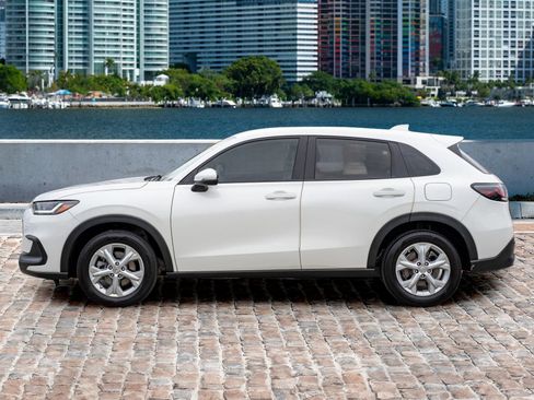 Certified 2023 Honda HR-V LX image 8