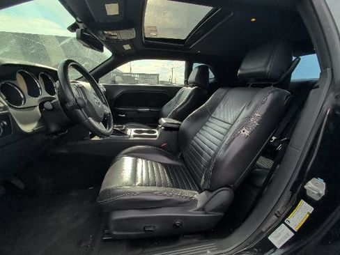 Used 2014 Dodge Challenger SXT Plus RWD image 28