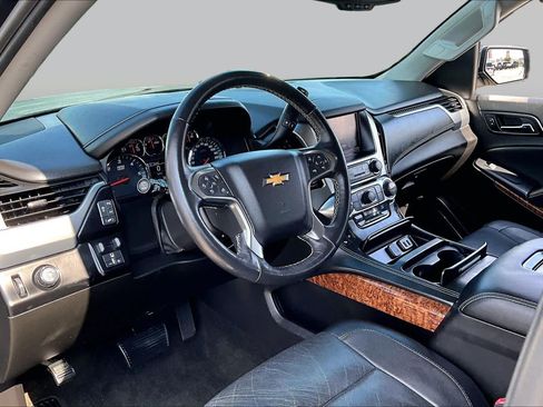 Used 2018 Chevrolet Tahoe Premier RWD image 18