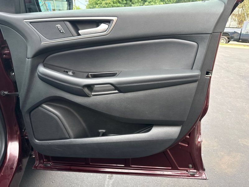 Used 2018 Ford Edge SEL w/ Equipment Group 201A AWD/4WD image 15