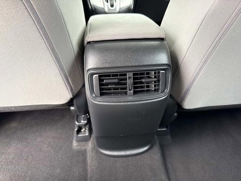 Used 2017 Honda CR-V LX image 21
