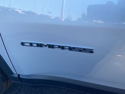 New 2026 Jeep Compass Latitude image 44