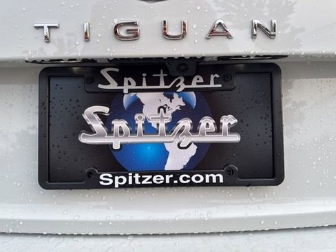 New 2024 Volkswagen Tiguan SE image 34