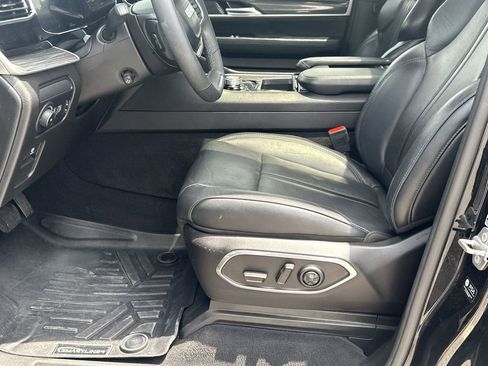 Used 2022 Jeep Wagoneer Series II w/ Convenience Group I RWD image 9