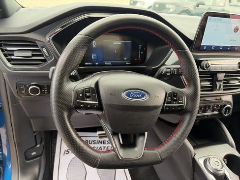 Used 2023 Ford Escape ST-Line w/ Equipment Group 301A FWD image 19