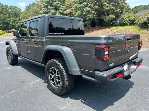 Used 2025 Jeep Gladiator Rubicon w/ Safety Group AWD/4WD image 22