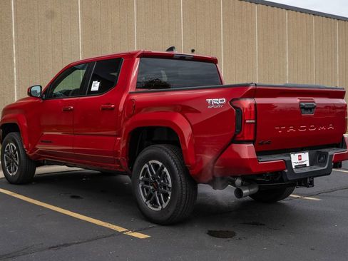 New 2025 Toyota Tacoma TRD Sport image 5