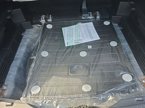 Used 2025 Nissan Rogue SV image 33