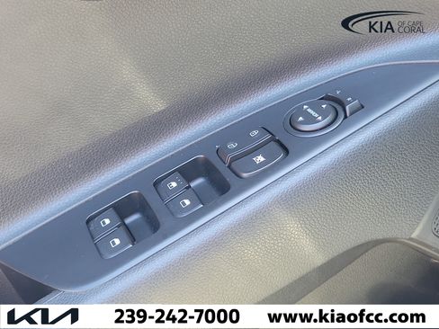 Used 2022 Kia Rio LX FWD image 23