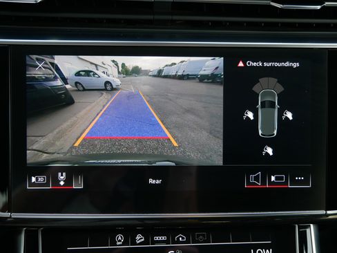 Used 2022 Audi Q7 Premium Plus image 19