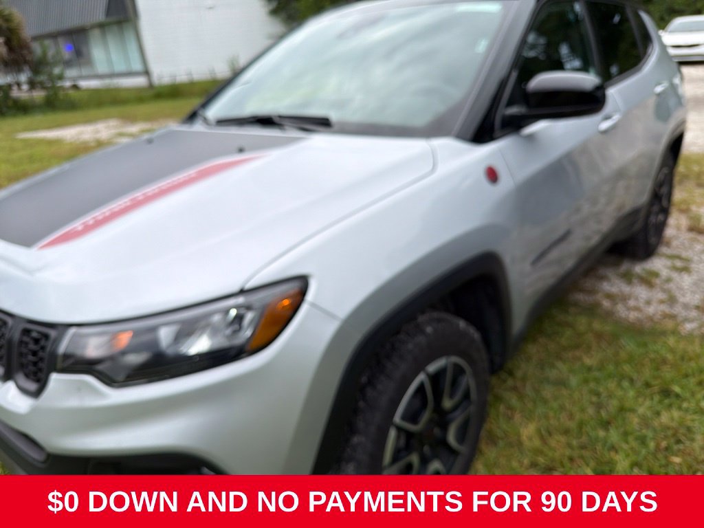 Used 2025 Jeep Compass Trailhawk AWD/4WD image 1