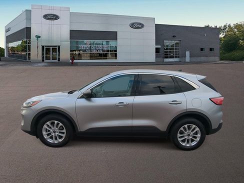 Used 2022 Ford Escape SE w/ Cold Weather Package image 7