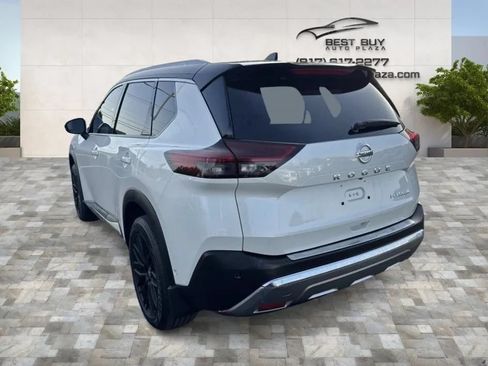 Used 2021 Nissan Rogue Platinum FWD image 5