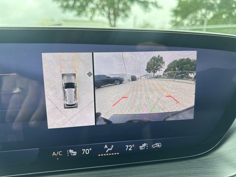 Used 2025 Buick Envision Sport Touring AWD/4WD image 21