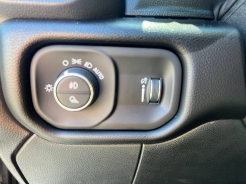 Used 2026 RAM 2500 Big Horn AWD/4WD image 37