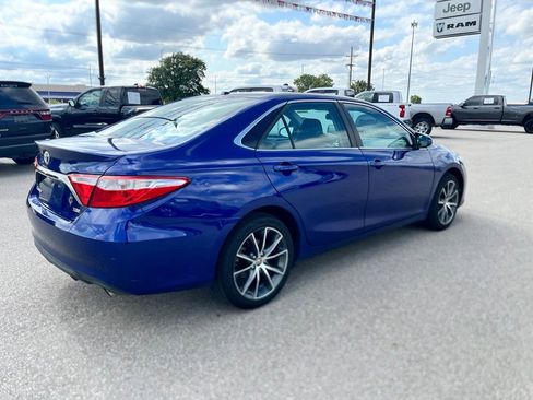 Used 2015 Toyota Camry XSE w/ Moonroof Package FWD image 5