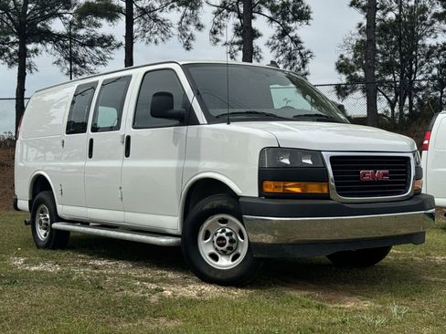 Used 2024 GMC Savana 2500 w/ Driver Convenience Package image 2