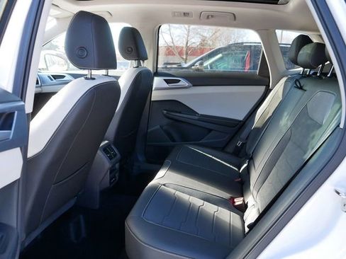 New 2026 Volkswagen Taos SE AWD/4WD image 7