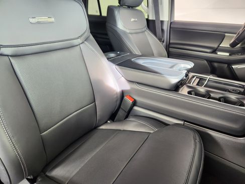 New 2026 Ford Expedition Max Platinum w/ Driver's Package image 10