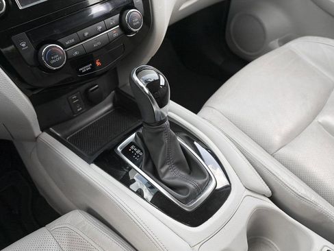 Used 2018 Nissan Rogue Sport SL image 24