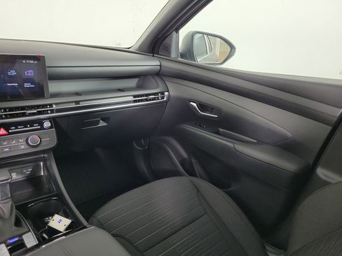 New 2025 Hyundai Santa Cruz SE image 7