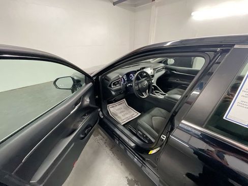 Used 2024 Toyota Camry LE image 10