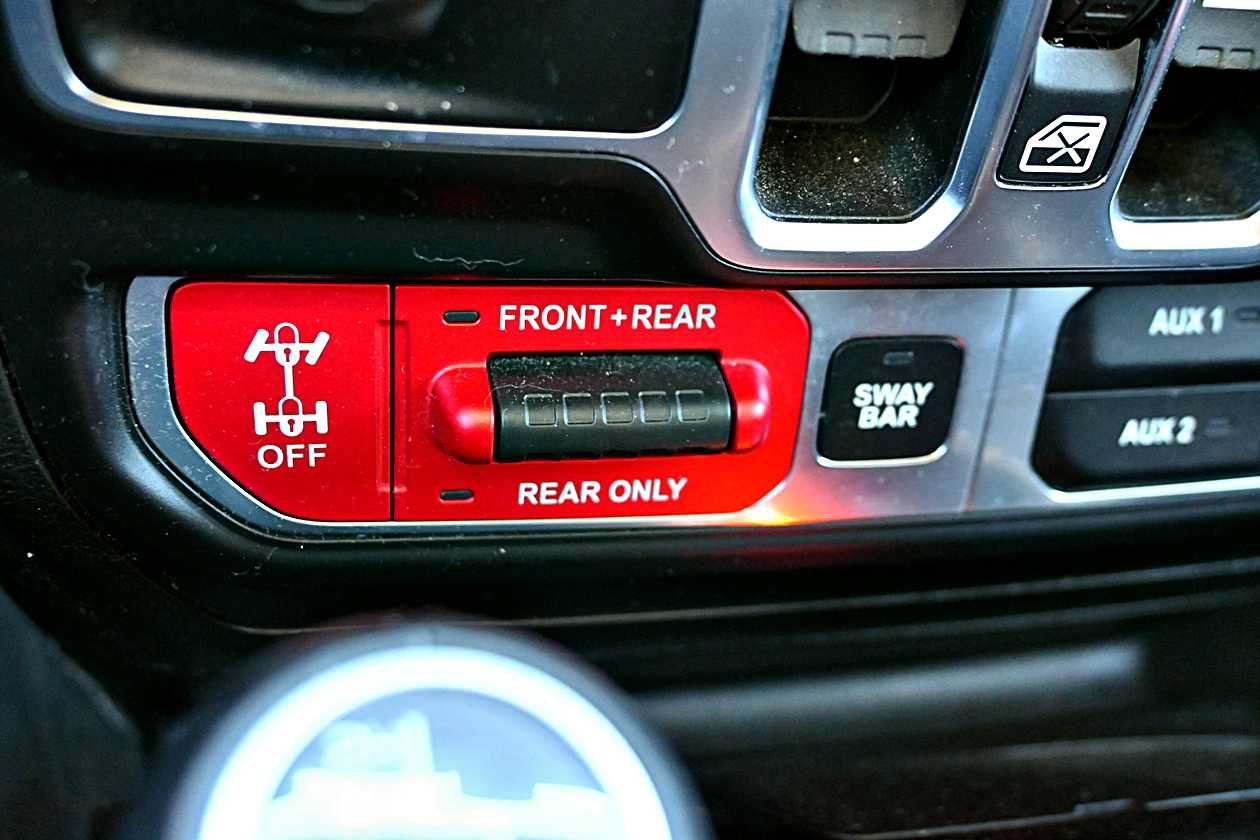 Used 2020 Jeep Wrangler Unlimited Rubicon AWD/4WD image 29