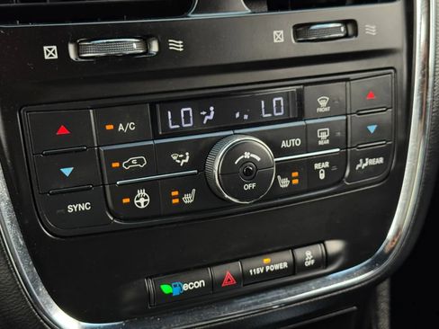 Used 2013 Dodge Grand Caravan R/T w/ Safety Sphere Group FWD image 37