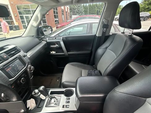 Used 2015 Toyota 4Runner SR5 Premium AWD/4WD image 2