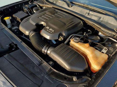 Used 2019 Dodge Challenger SXT image 32