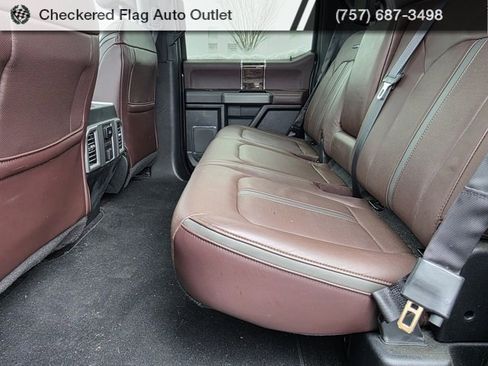 Used 2015 Ford F150 Platinum w/ Equipment Group 701A Luxury image 22