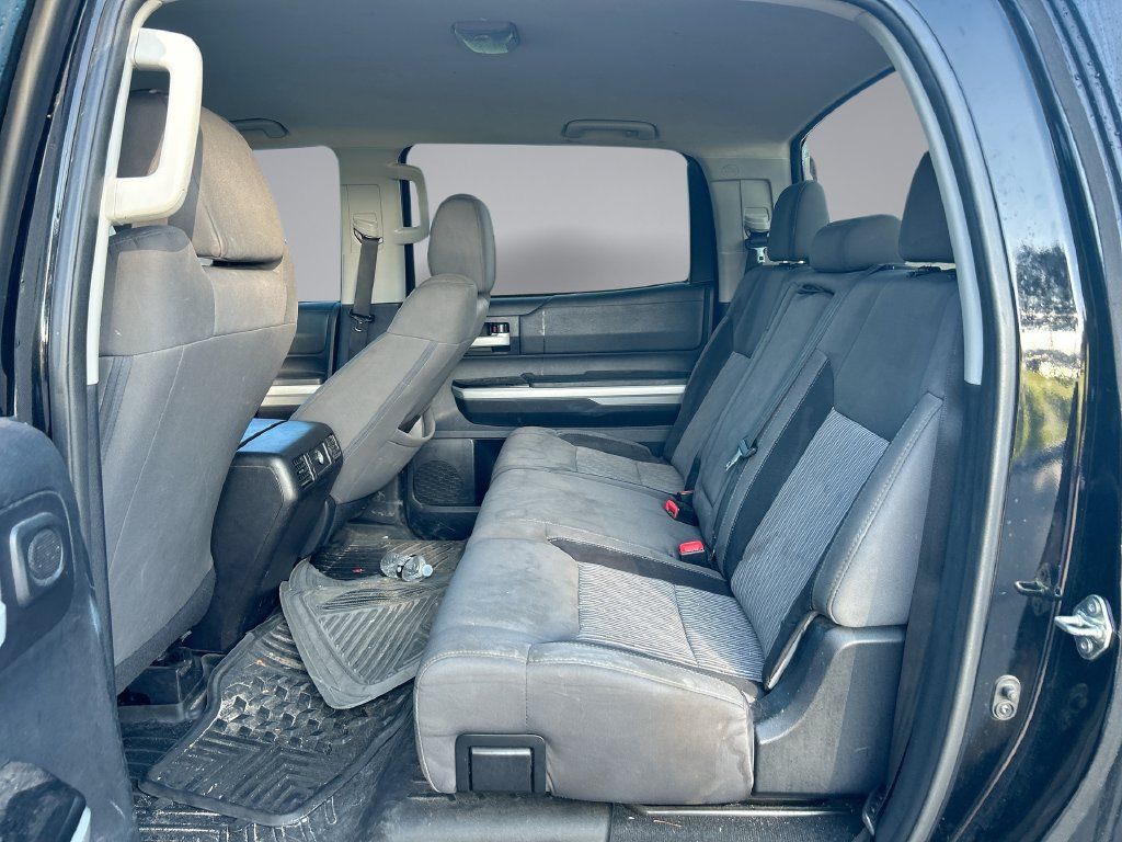 Used 2016 Toyota Tundra SR5 w/ SR5 Upgrade Package RWD image 28