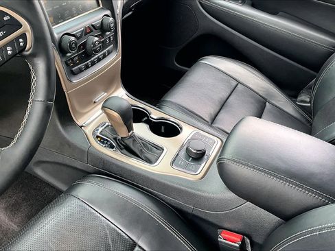 Used 2016 Jeep Grand Cherokee Overland w/ Advanced Technology Group image 15