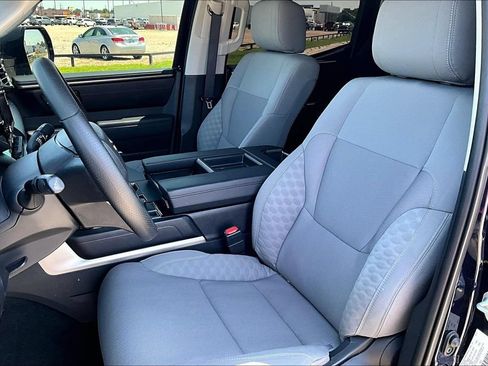 Used 2023 Toyota Tundra SR5 w/ SR5 Convenience Package AWD/4WD image 23