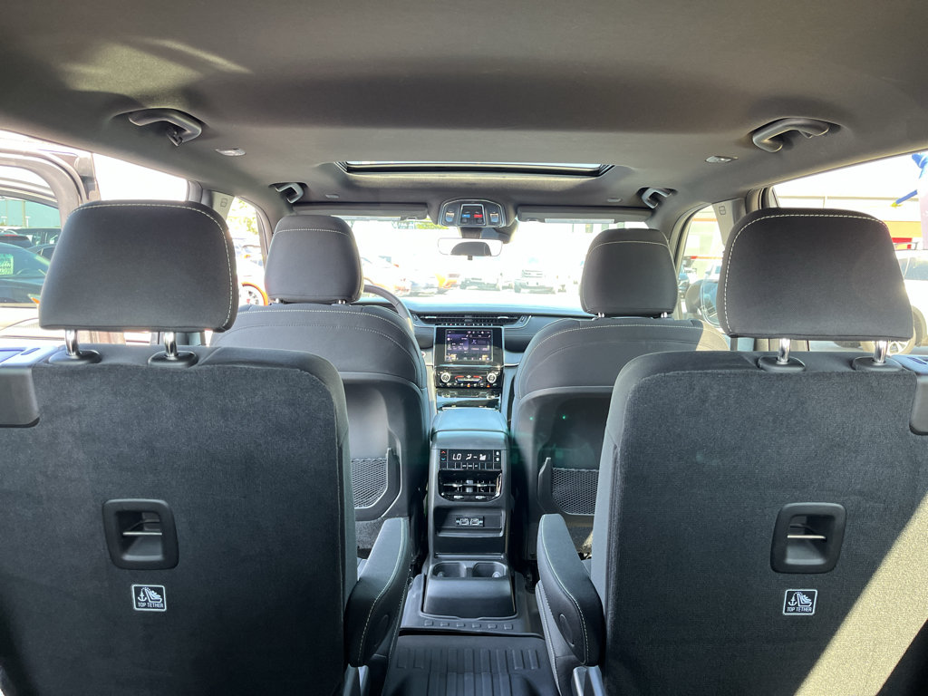 Used 2025 Jeep Grand Cherokee L Laredo RWD image 42