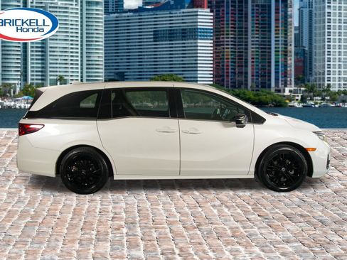 Certified 2025 Honda Odyssey Sport-L image 8