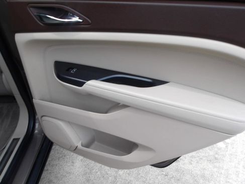 Used 2014 Cadillac SRX Luxury w/ Driver Awareness Package FWD image 7