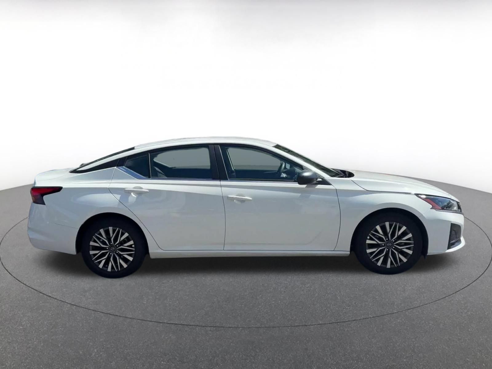 Used 2026 Nissan Altima 2.5 SV FWD image 15