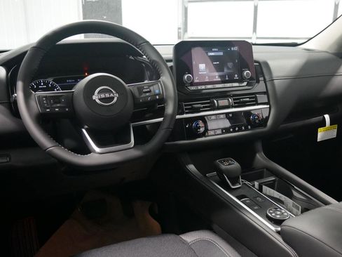 New 2025 Nissan Pathfinder SV w/ Black Appearance Package image 14
