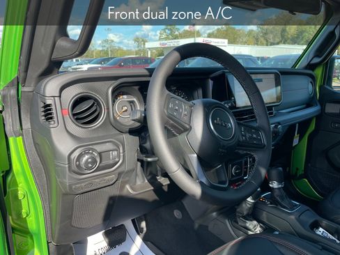 New 2025 Jeep Gladiator Rubicon w/ Convenience Group image 16