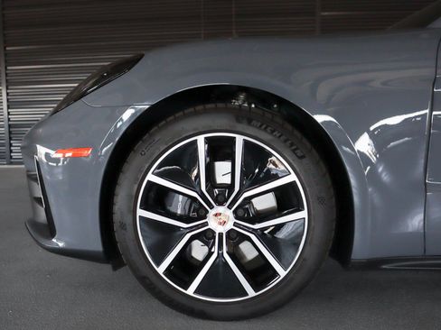 Used 2026 Porsche Panamera RWD image 12