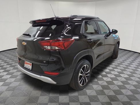 Used 2025 Chevrolet TrailBlazer LT w/ Convenience Package AWD/4WD image 4