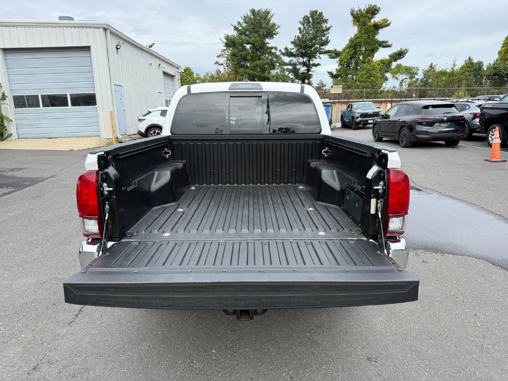 Used 2022 Toyota Tacoma SR5 AWD/4WD image 22