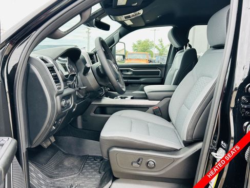 Used 2025 RAM 1500 Big Horn AWD/4WD image 3