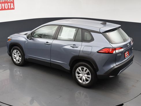 Used 2023 Toyota Corolla Cross L AWD/4WD image 19
