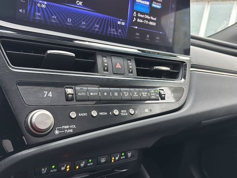 Certified 2022 Lexus ES 350 Ultra Luxury w/ Accessory Package 2 image 22