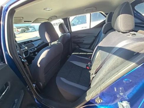 Used 2019 Nissan Kicks SV FWD image 9