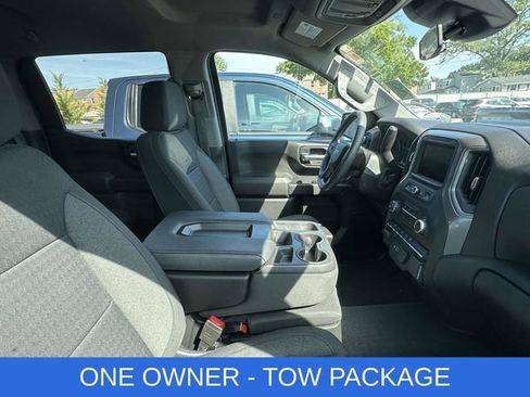 Used 2023 Chevrolet Silverado 1500 Custom AWD/4WD image 2